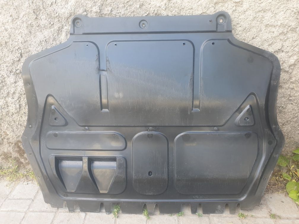 Продам зашиту двигателя Volkswagen Passat