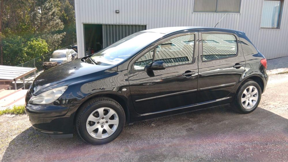 Peugeot ano 2004 nada a fazer