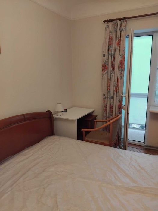 Оренда в центрі 2-х  квартири з студією-кухнею