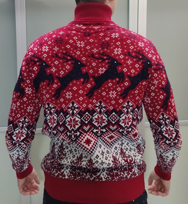 Новорічні светри з оленями