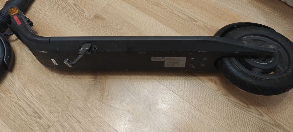 Самокат Ninebot es4