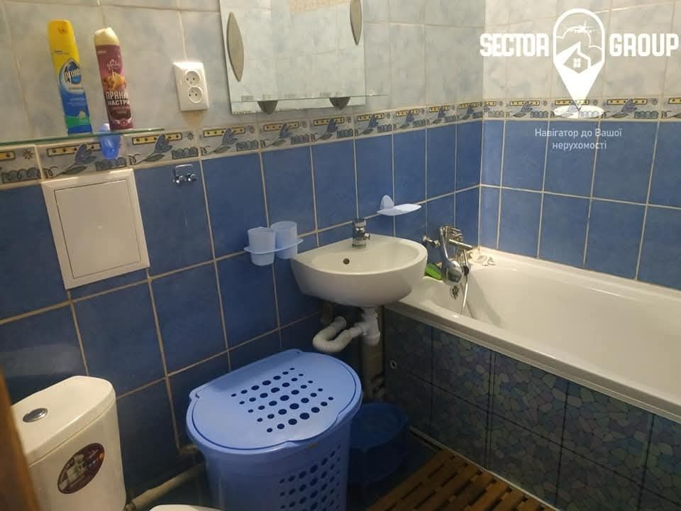 Соцмістечко, однокімнатна + велика кухня-студіо