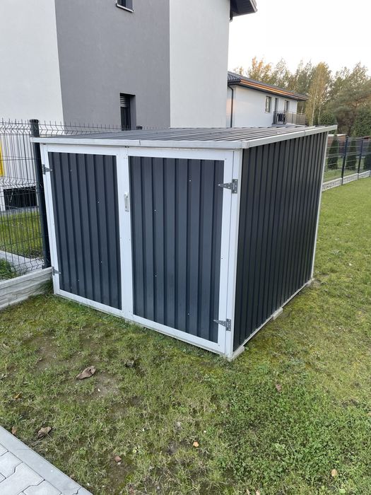 Schowek na rowery. Garaż na rowery. Schowek rowerowy.