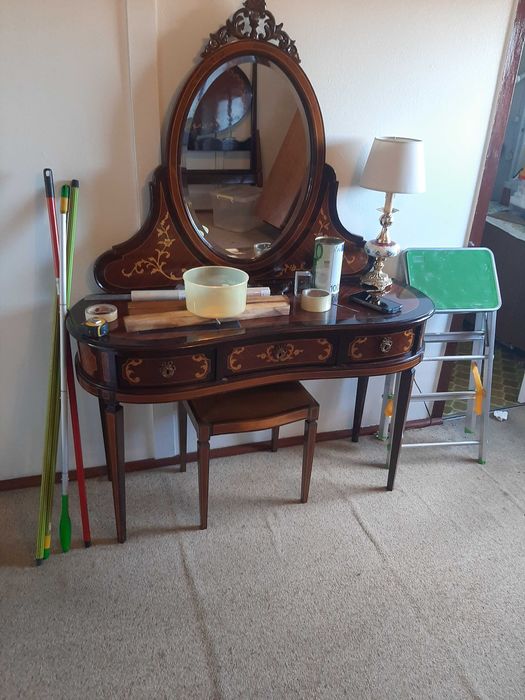 Mobilia de quarto antiga