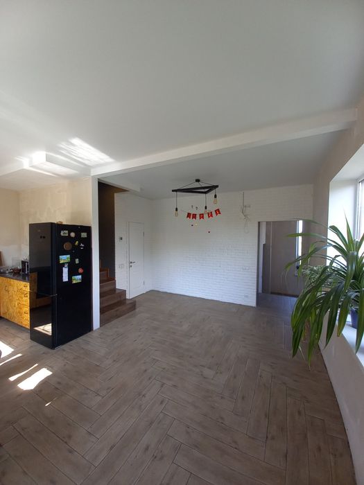 Продаётся часть дома  два этажа Верхняя Хортица