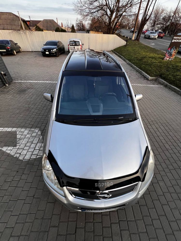 Продам Opel Zafira