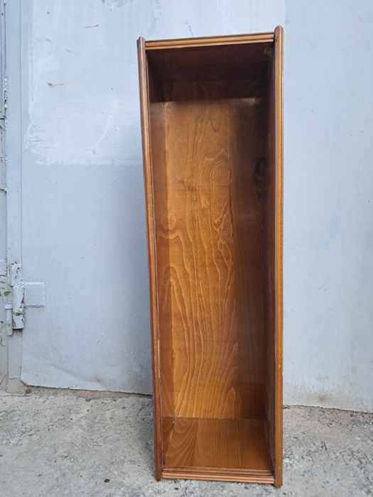 Книжные полки б/у