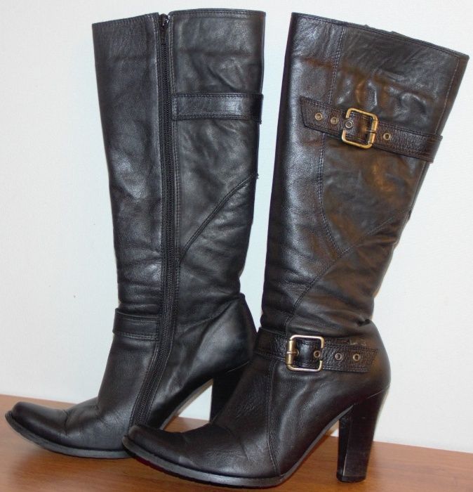 Сапоги демисезонные, черные, кожаные.