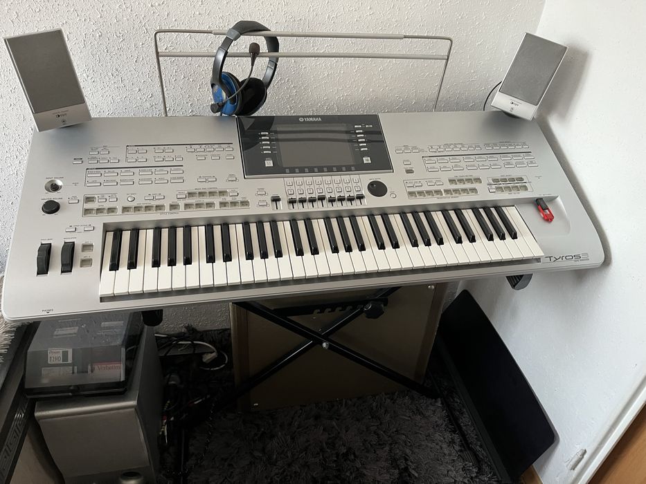 Yamaha Tyros 3 - aranżer -stacja robocza
