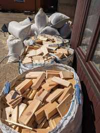 Drewno odpadowe różne kawałki drewno opalowe suche  big bag