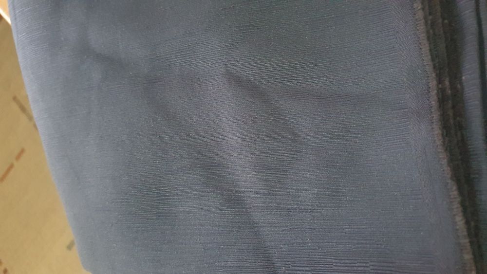Tecido grosso azul escuro