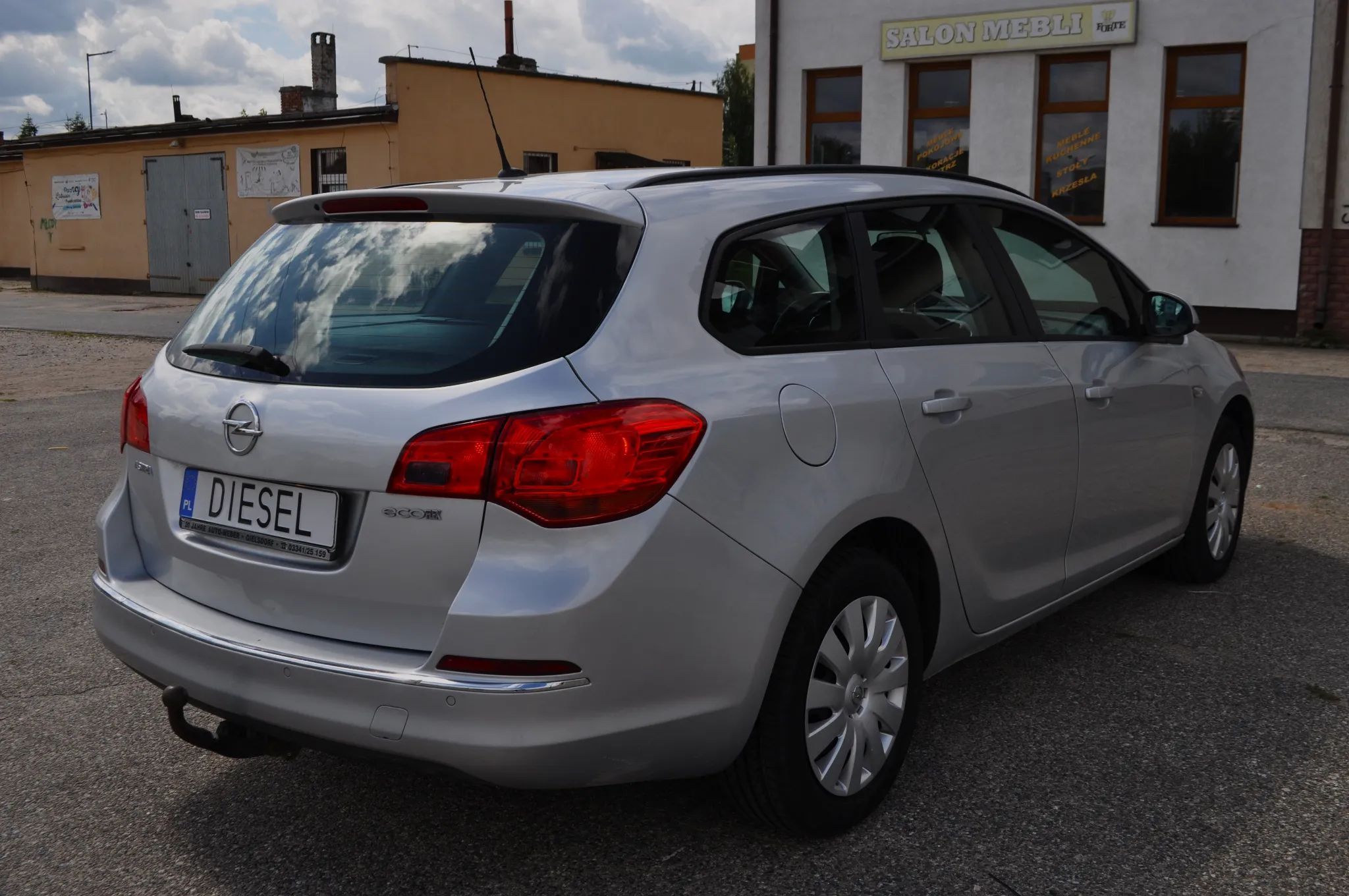 Opel Astra 1.6CDTI 110KM 135000km HAK serwis PDC tablet