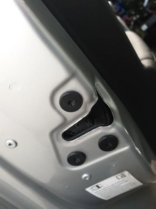 Fechadura / fecho porta frente esquerdo RENAULT Megane IV (B9A/M_)