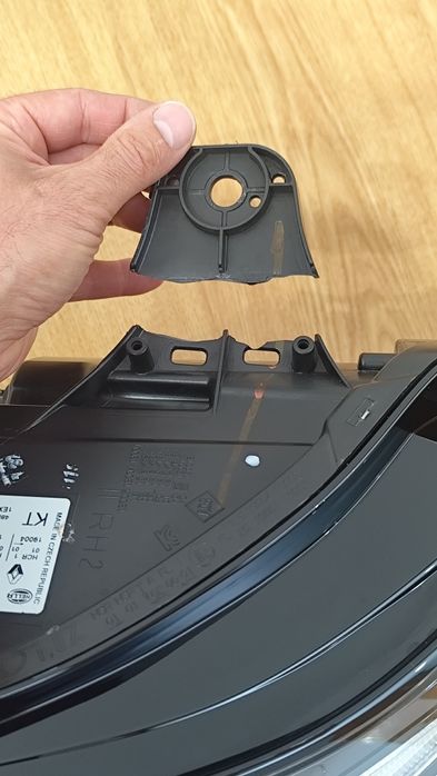 Farol Ótica Óptica Led Direita Nova e Original Renault Captur II