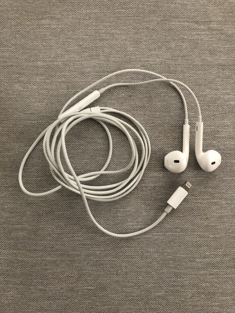 Наушники/ гарнитура Apple EarPods Lightning Conector