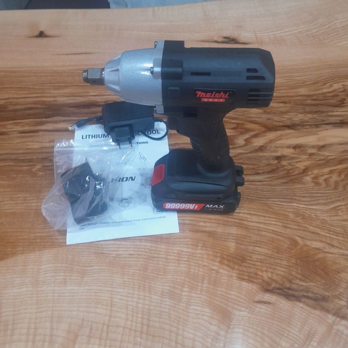 Nowy zestaw wiertarko wkretarka i klucz udarowy