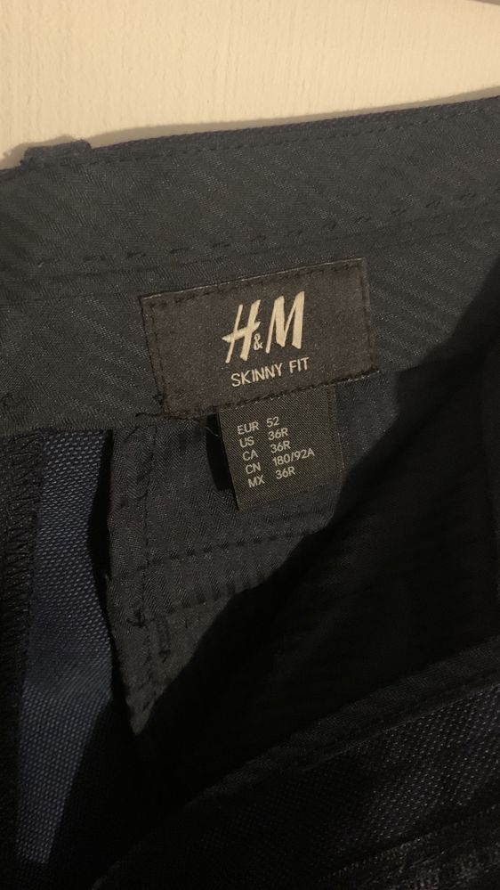 Garnitur granat H&M roz z metki 52 model Skinny fin
