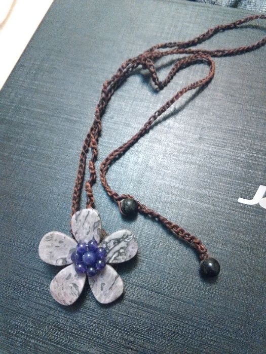 Lindo colar da Stone