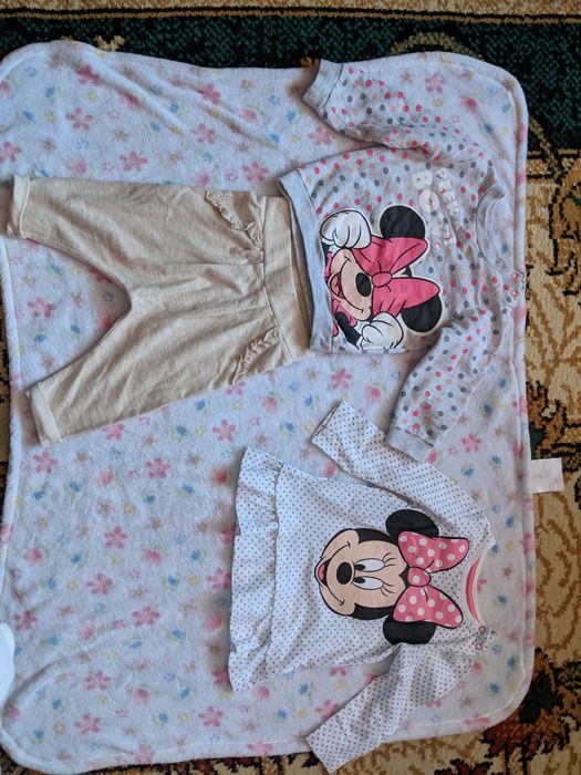 Zestaw ubranek dziecięcych