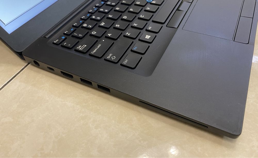 Dell latitude 7490 core i5 8350u 8gb ram 256gb ssd сенсорний, face id