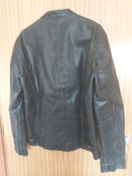 Blusão de homem de couro.