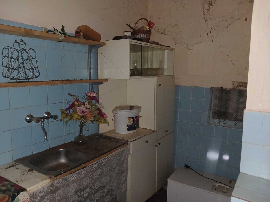 Будинок на дві сім'ї в с. Гут біля майбутнього термального комплексу