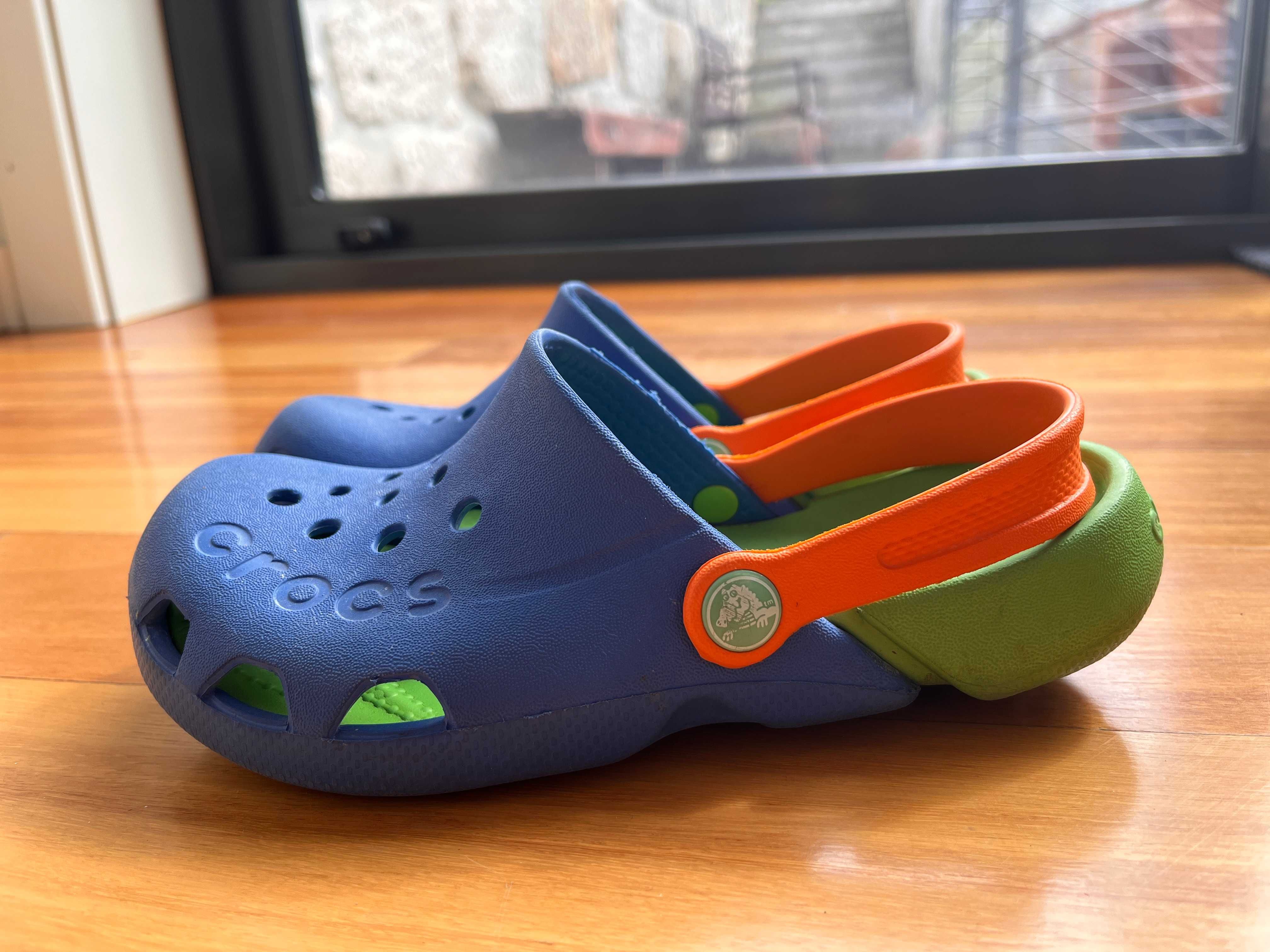 Crocs Unisexo para Criança Electro Clogs em Azul, Verde e Laranja