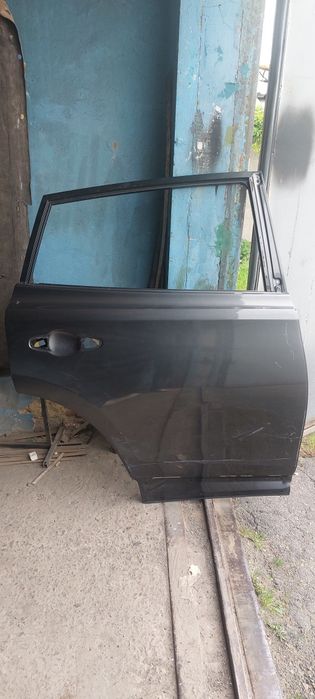 Toyota RAV 4.   2013 - 2018 оригінал.
