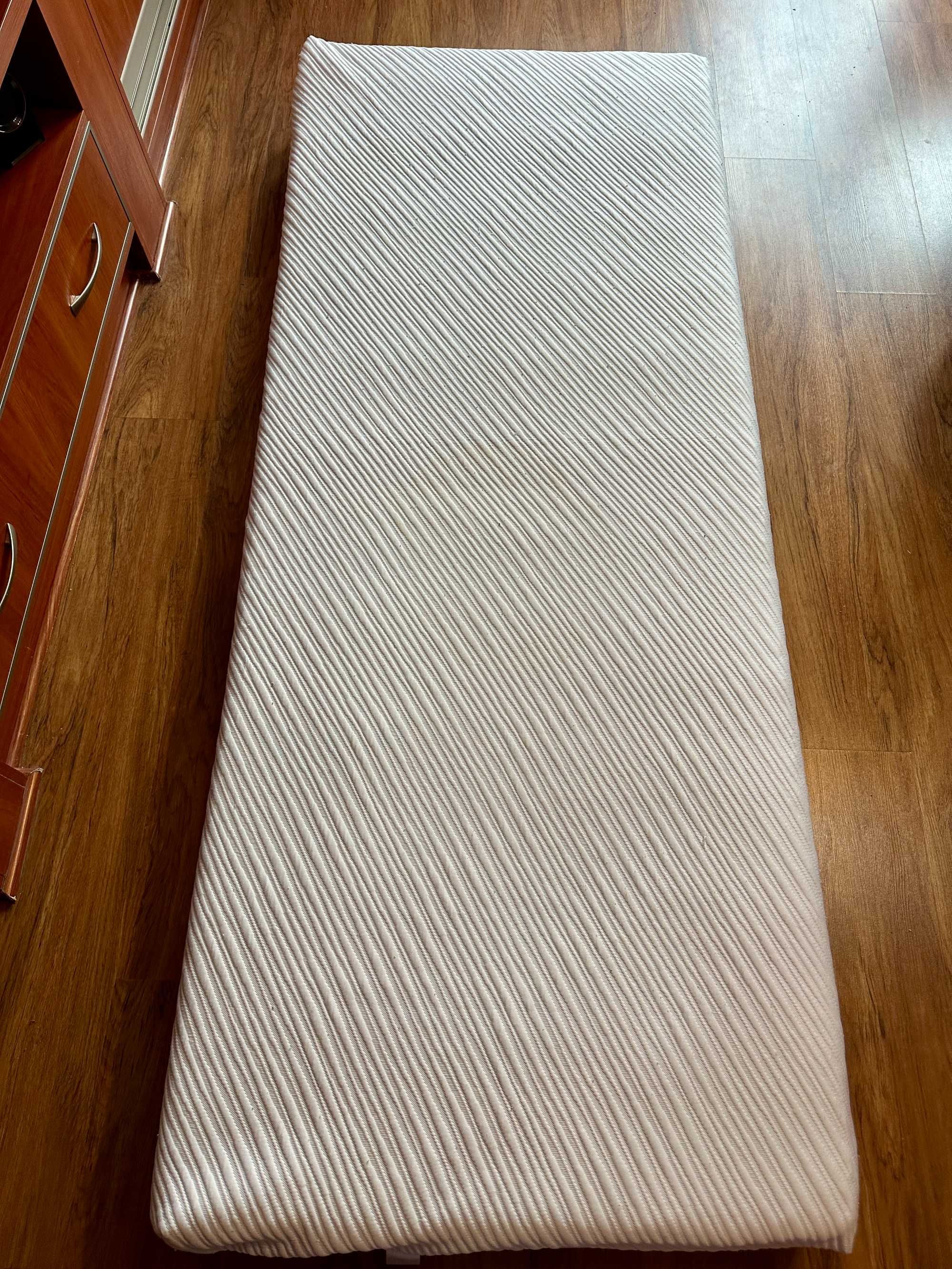 Sprzedam materac 80x200 cm – twardy, w dobrym stanie