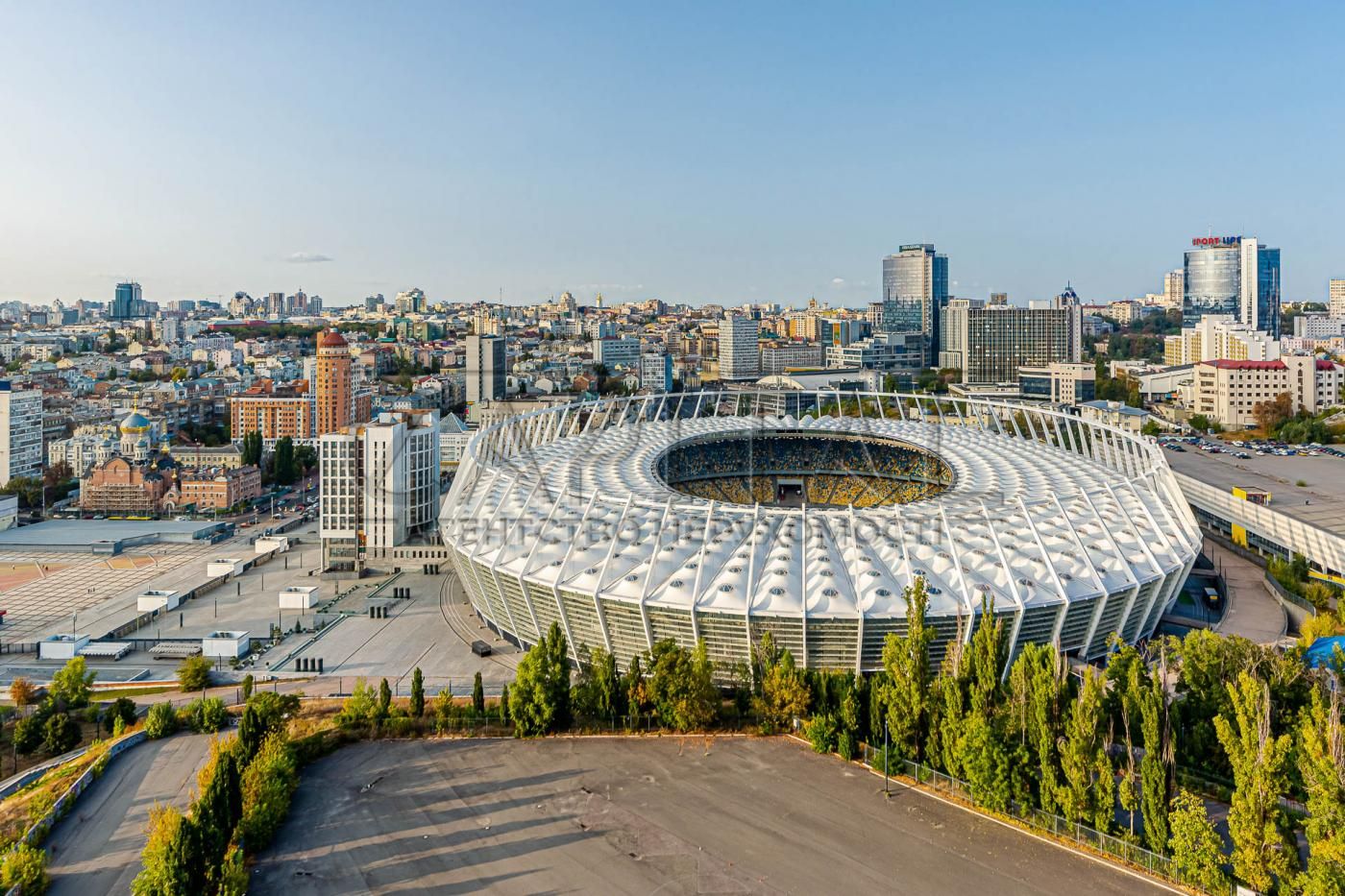 Оренда 4к квартири, вул. Ділова , Печерськ