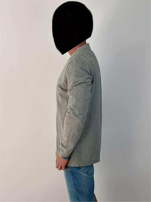 Fred Perry kardigan sweter męski L/XL 
Rozmiar L/XL 
Osoba na zdjęciu