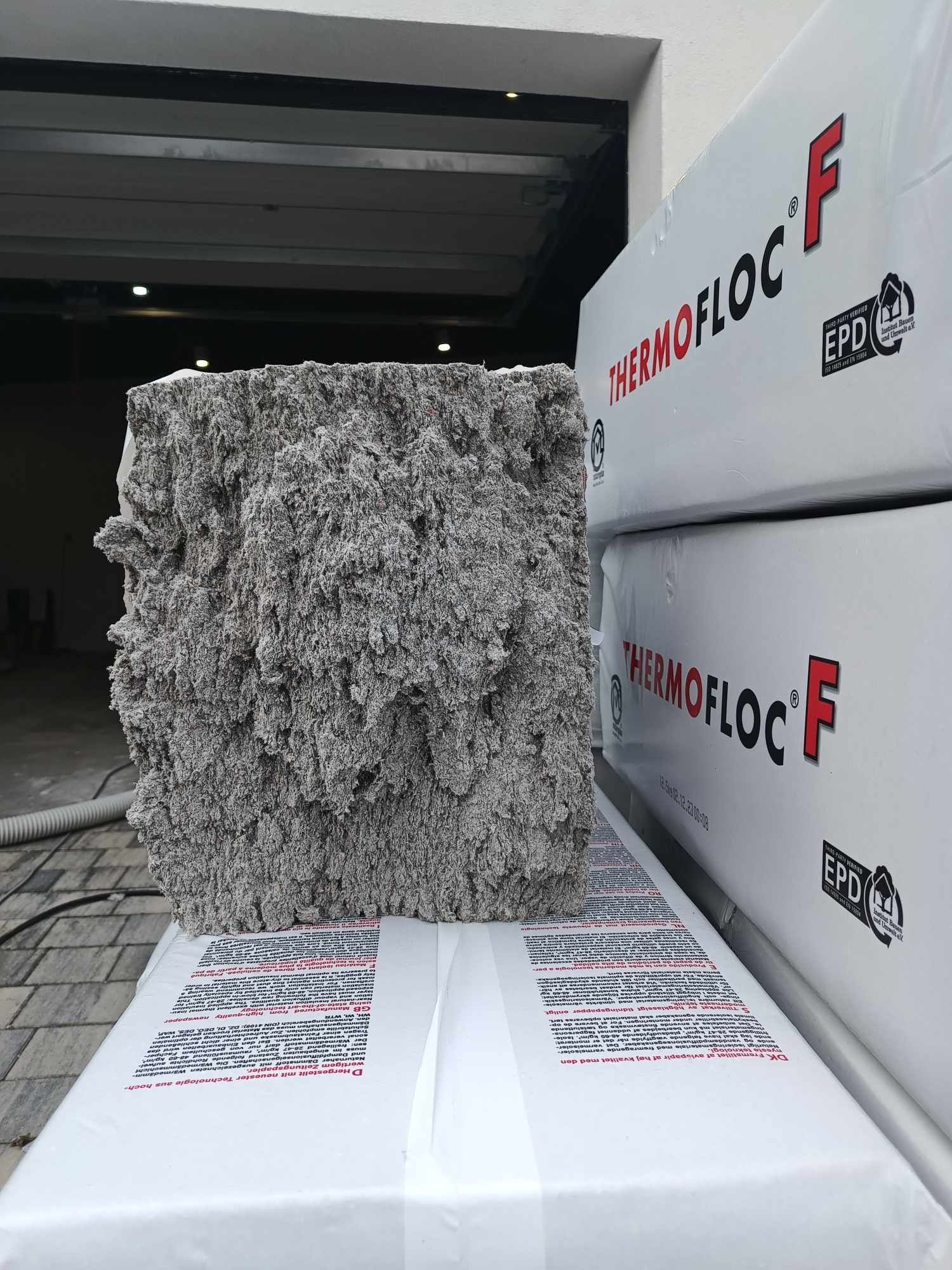Ocieplenie wiązarów 30 cm wełna celuloza Thermofloc