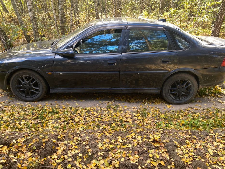 Продажі Опель Векра б 1.6 бнз