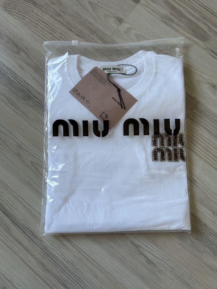 Футболка біла від Miu miu