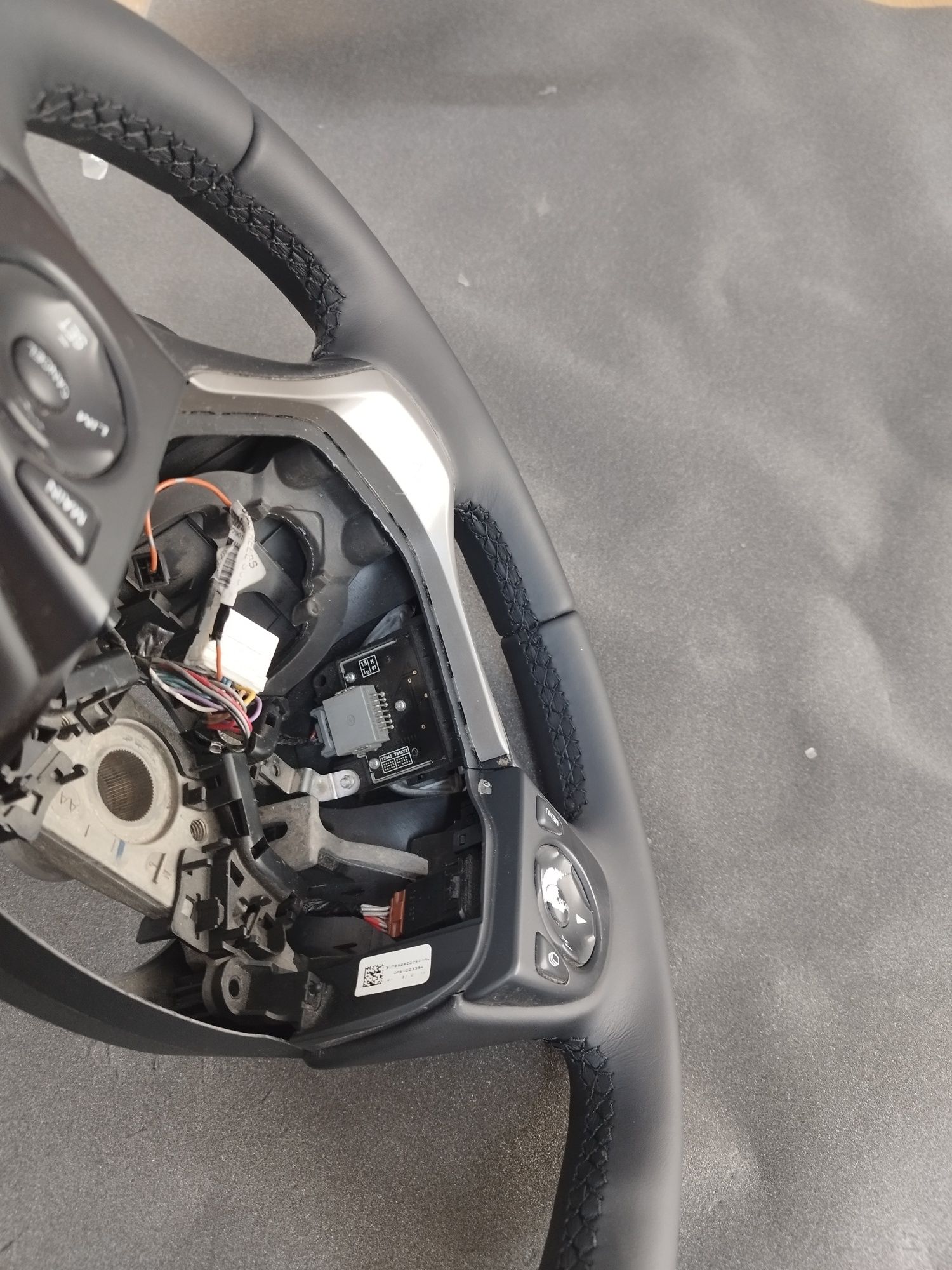 Świeżo obszyta kierownica honda crv- 4 skóra naturalna