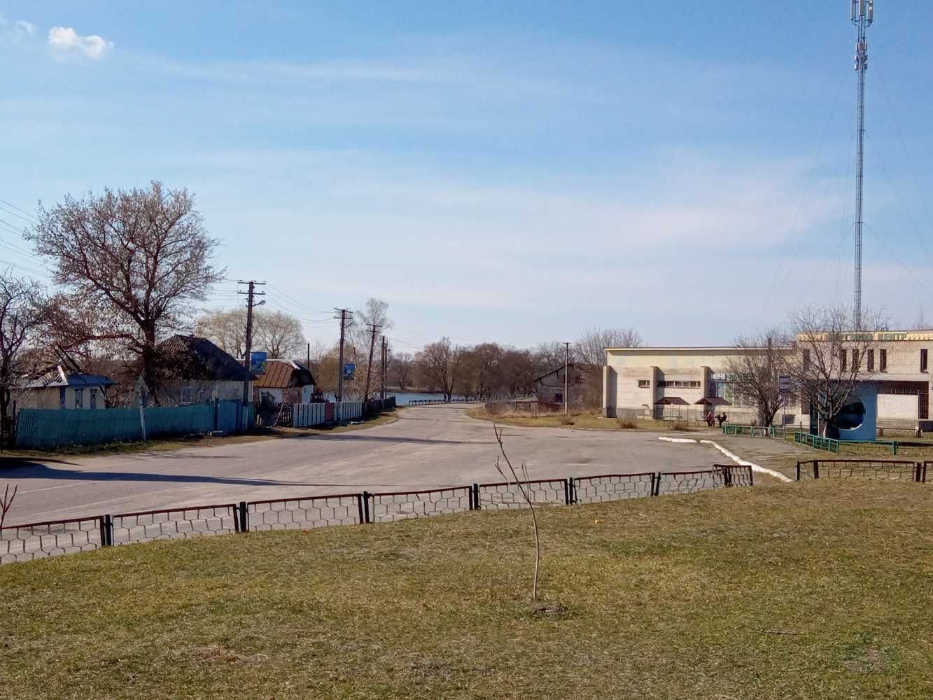 Земельна ділянка. Хата. Річка, ліс. Фастівський район