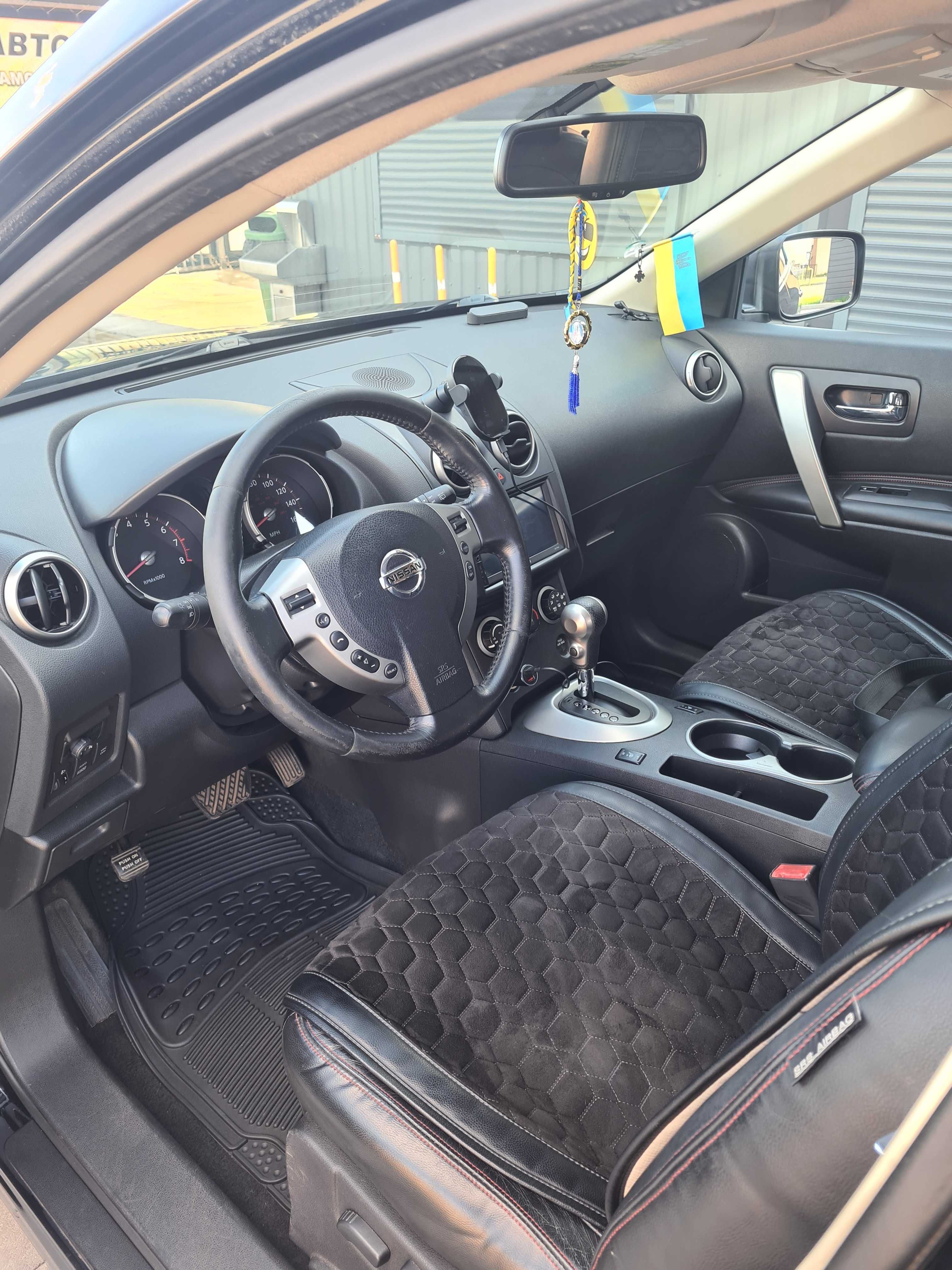 Продам  Nissan Rogue 2010, повна комплектація