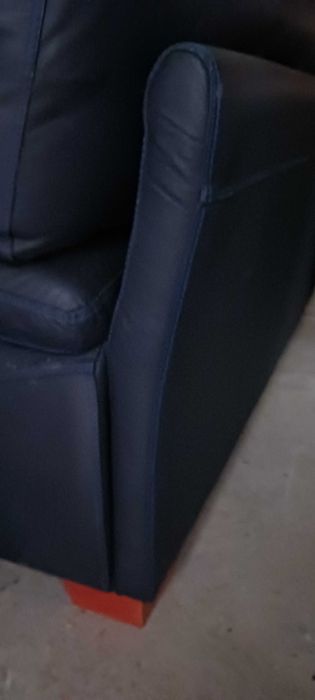 2 Sofás pele  2 lugares