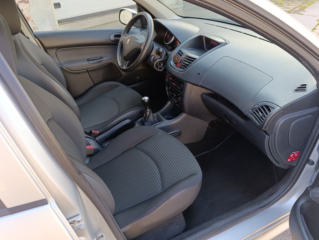 Peugeot 206 + Plus 1.4 73KM Niski Przebieg