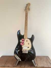 Hello Kitty Fender Stratocaster Squier collector black