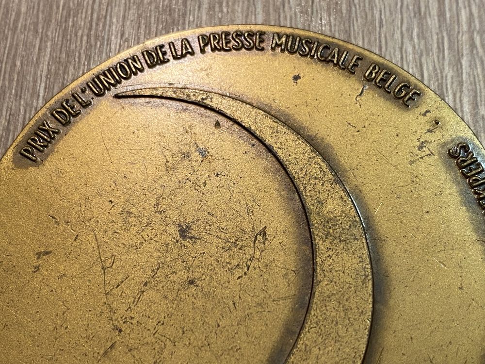 Stary medal Prix Caecilia Belgijska prasa muzyczna