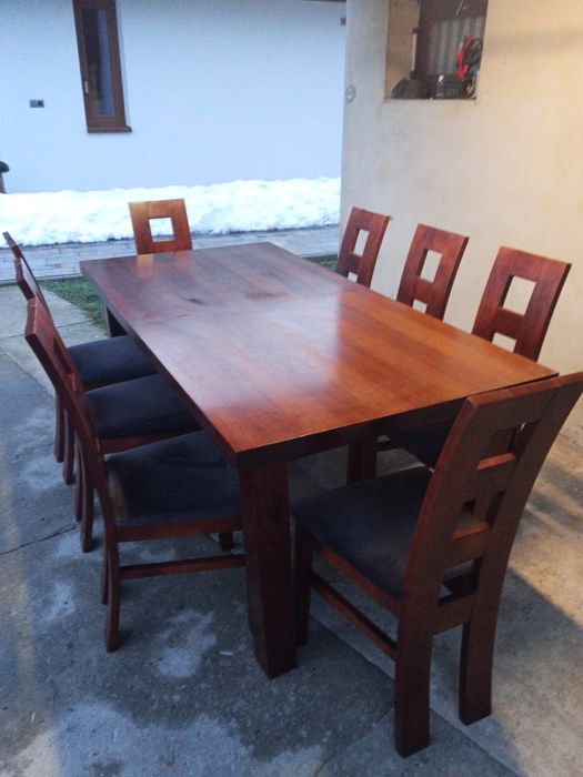 Stół i 8 krzeseł ( rezerwacja )