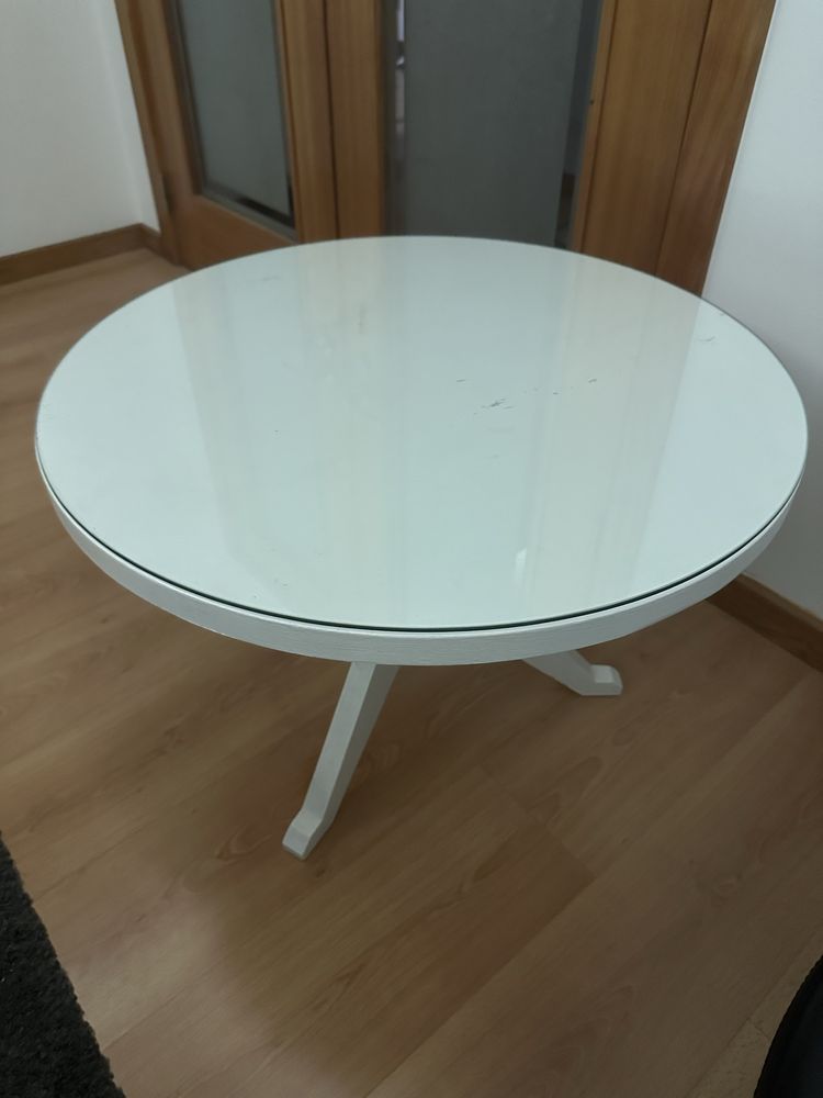 Mesa de apoio branca