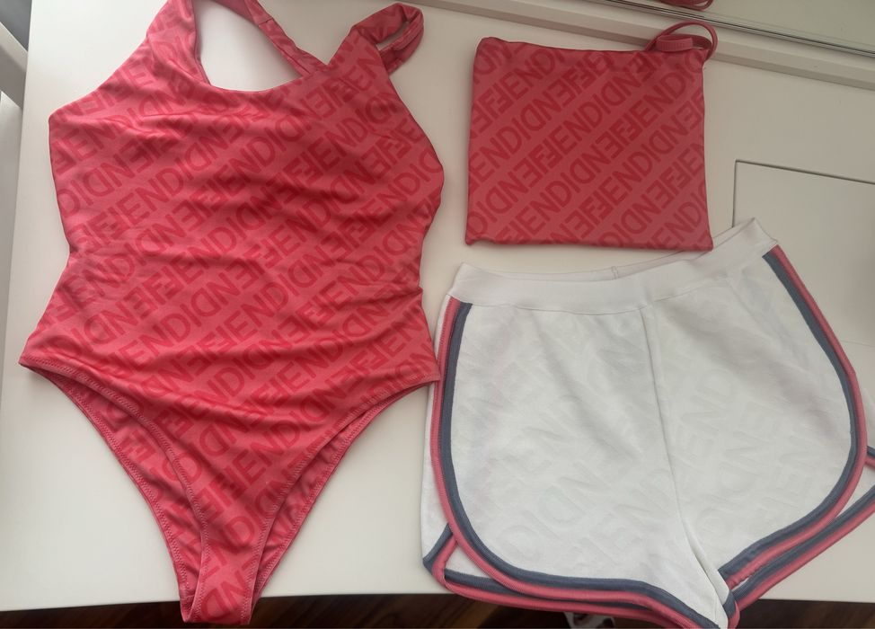 Купальник fendi  оригинал