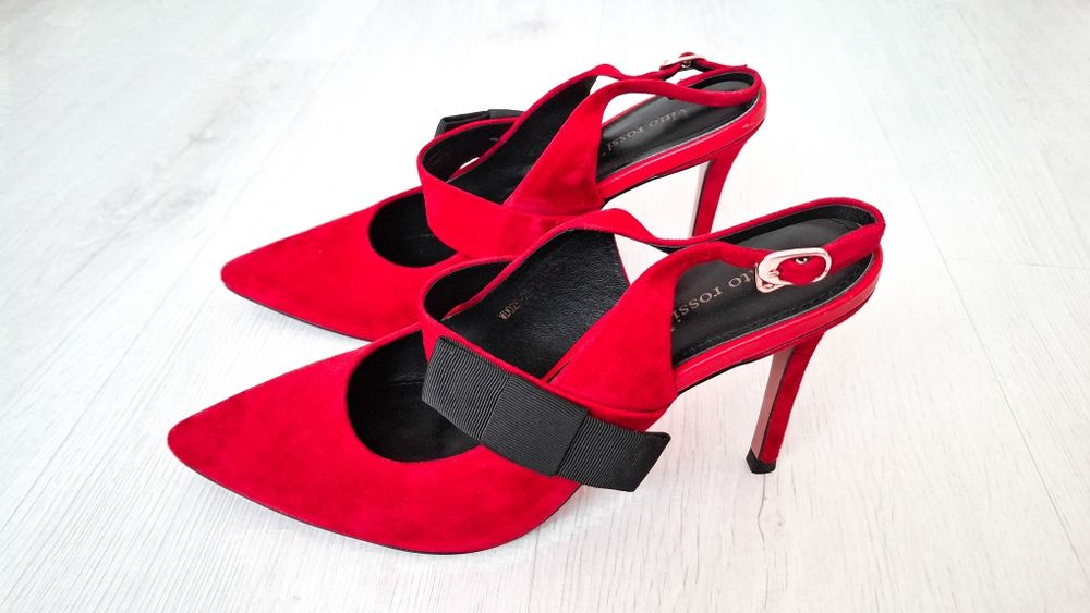 Червоні туфлі натуральна замша та шкіра гострий носик босоніжки замша