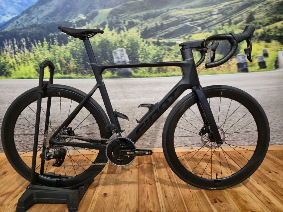 Nowy rower szosowy GIANT Propel Advanced Pro 1 VELOPOLIS