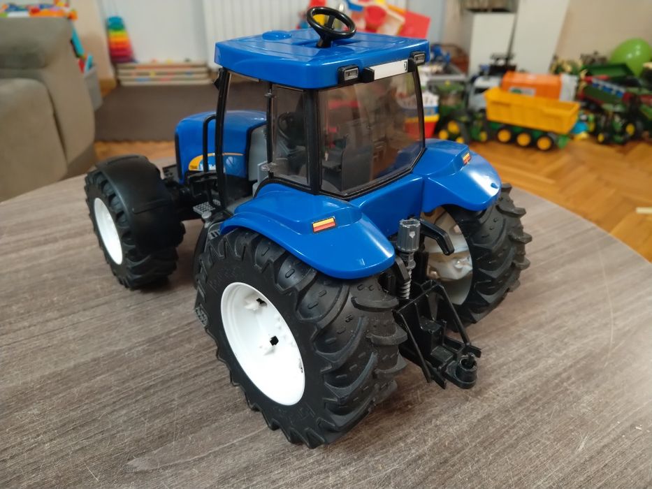 Sprzedam New Holland Bruder