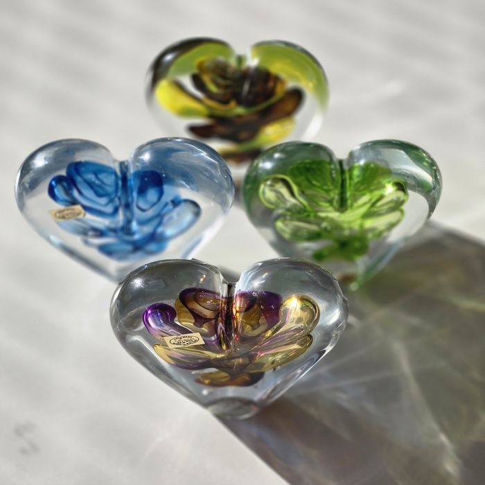 Przycisk do papieru, szklane serce, Marian Pyrcak. Jak Adam Jabłoński