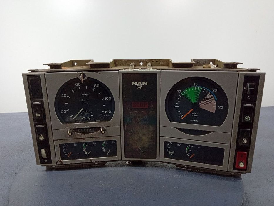 MAN F2000 FE LICZNIK ZEGARY TACHO  81.27202.6080