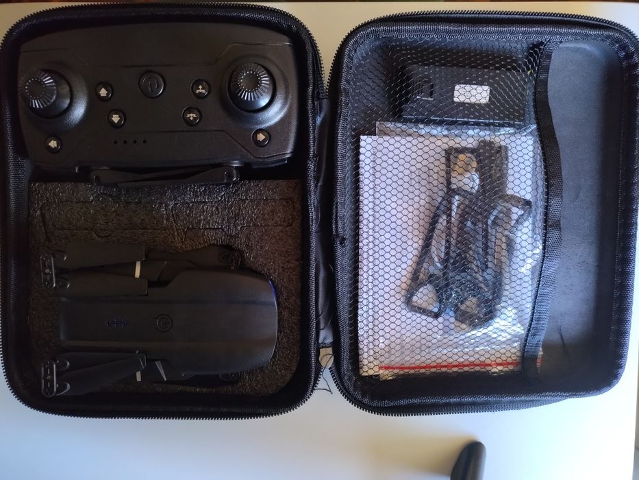 Full HD 4K Camera Drone + Carrying Case (New), Complete64174059089153123